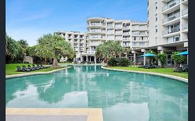 Rooftop Apartment - Heated Pool & Beach Access